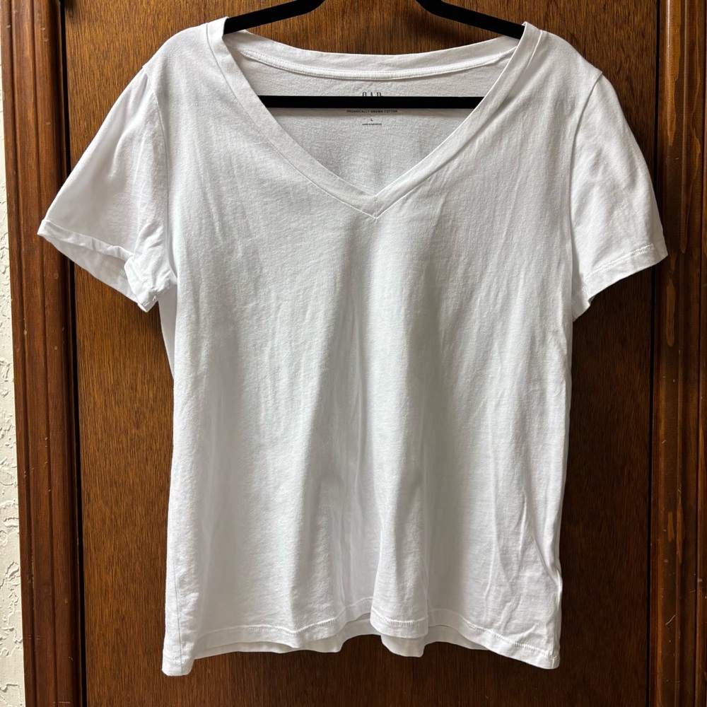 Gap Women's White V-Neck Short-Sleeved T-Shirt, Organic Cotton, Size Large